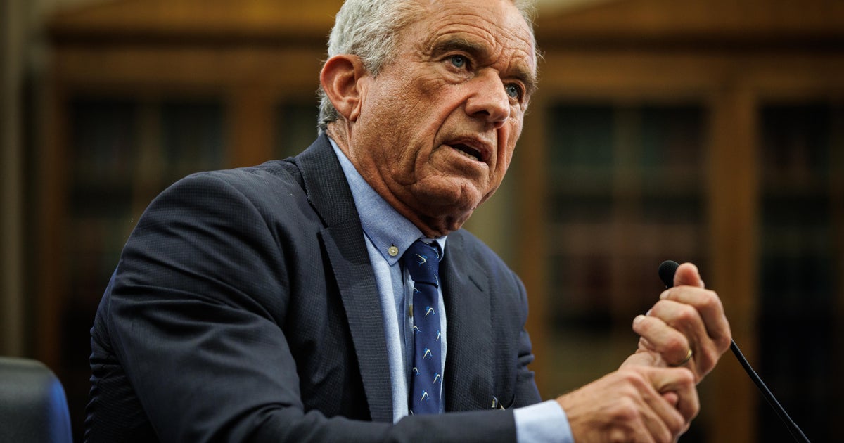Over 1,000 HHS staffers call on Trump to fire RFK Jr. Over 1,000 HHS staffers call on Trump to fire RFK Jr.