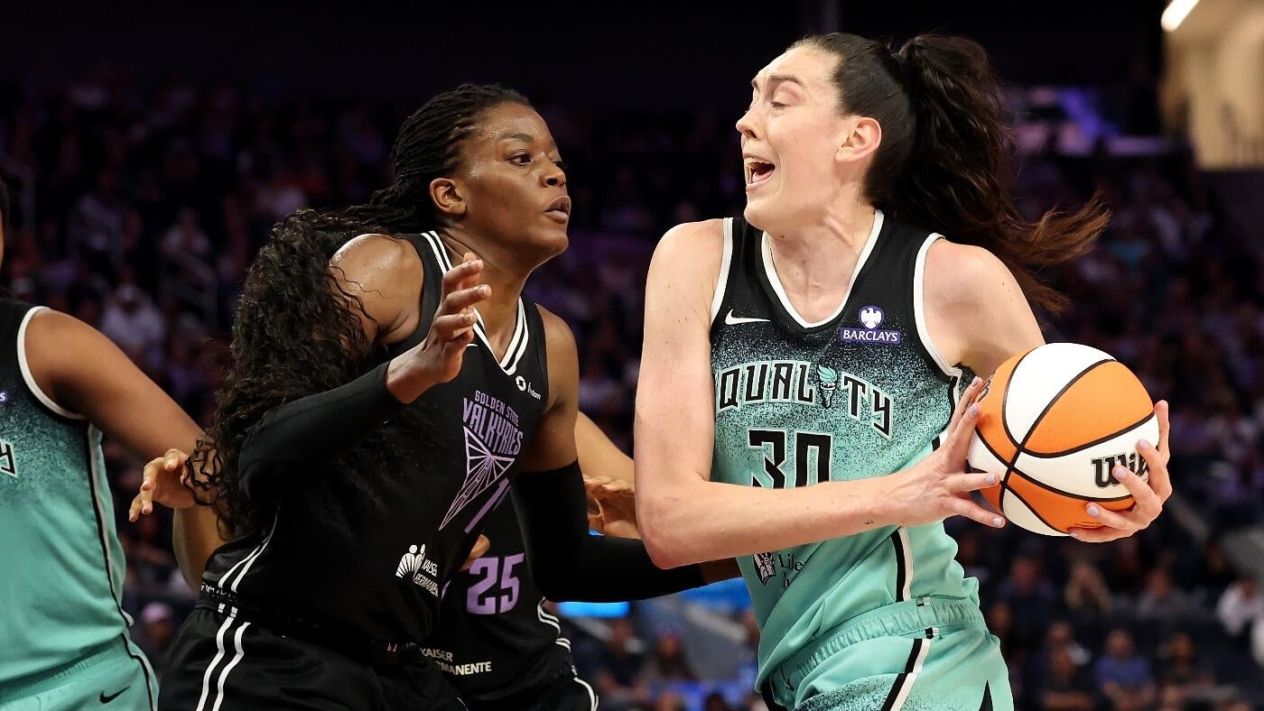 Valkyries first home playoff game may not be at Chase Center due to tennis; Breanna Stewart voices frustration
Valkyries first home playoff game may not be at Chase Center due to tennis; Breanna Stewart voices frustration
