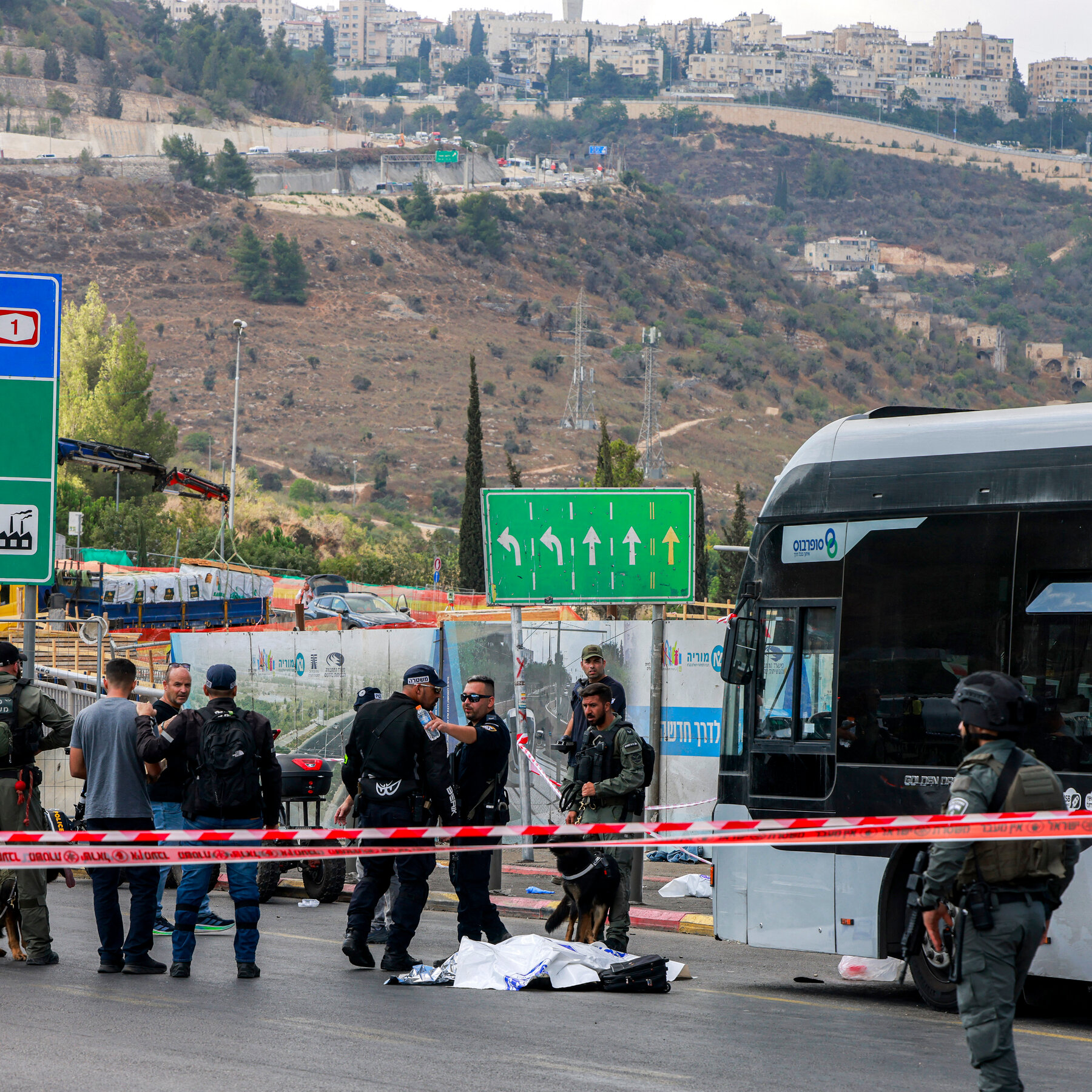 Gunmen Attack Bus Stop in Jerusalem, Killing at Least 6 Gunmen Attack Bus Stop in Jerusalem, Killing at Least 6
