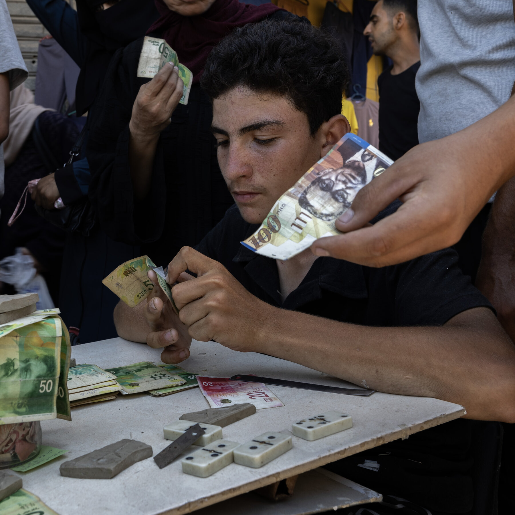 There’s Barely Any Food in Gaza, and Barely Any Cash to Buy It There’s Barely Any Food in Gaza, and Barely Any Cash to Buy It