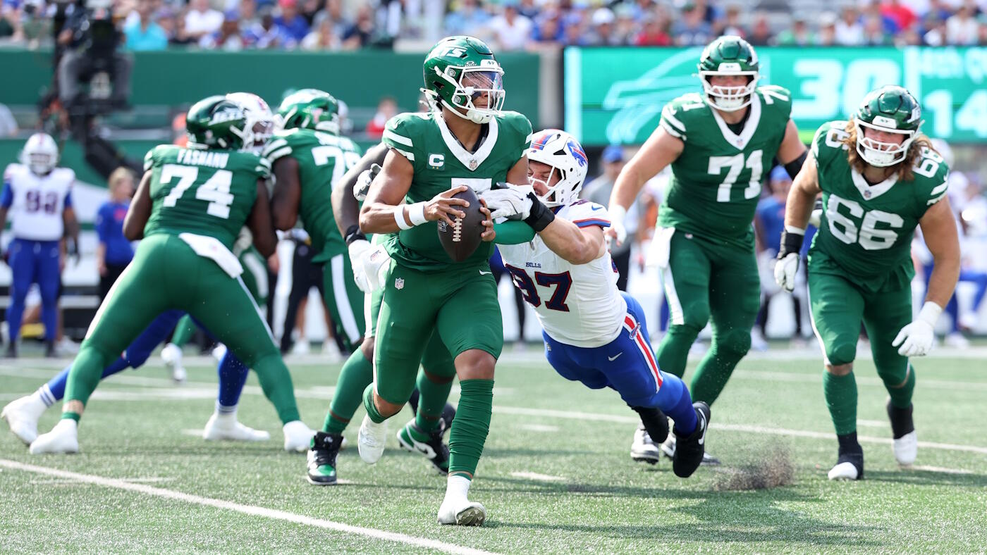 Jets QB Justin Fields in concussion protocol after injury during New York's blowout loss to Buffalo Bills
Jets QB Justin Fields in concussion protocol after injury during New York's blowout loss to Buffalo Bills