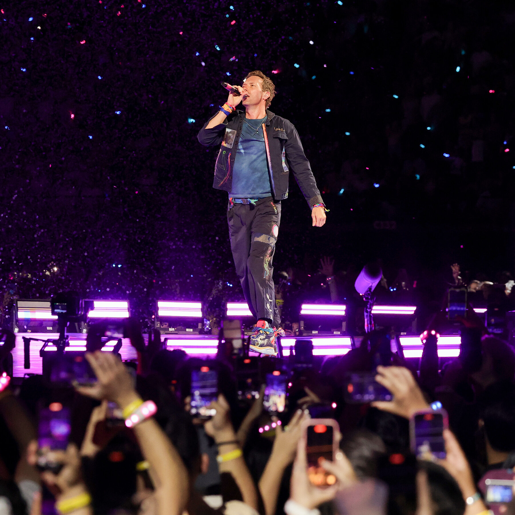 Astronomer CEO Andy Byron Placed on Leave After Video at Coldplay Concert Exposes Alleged Affair Astronomer CEO Andy Byron Placed on Leave After Video at Coldplay Concert Exposes Alleged Affair