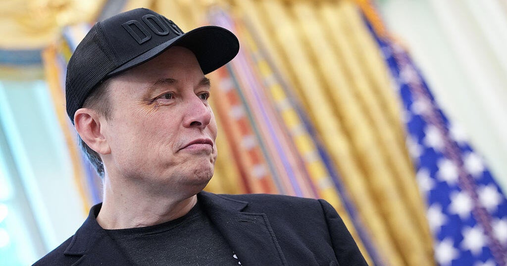 Musk renews attacks on Musk renews attacks on
