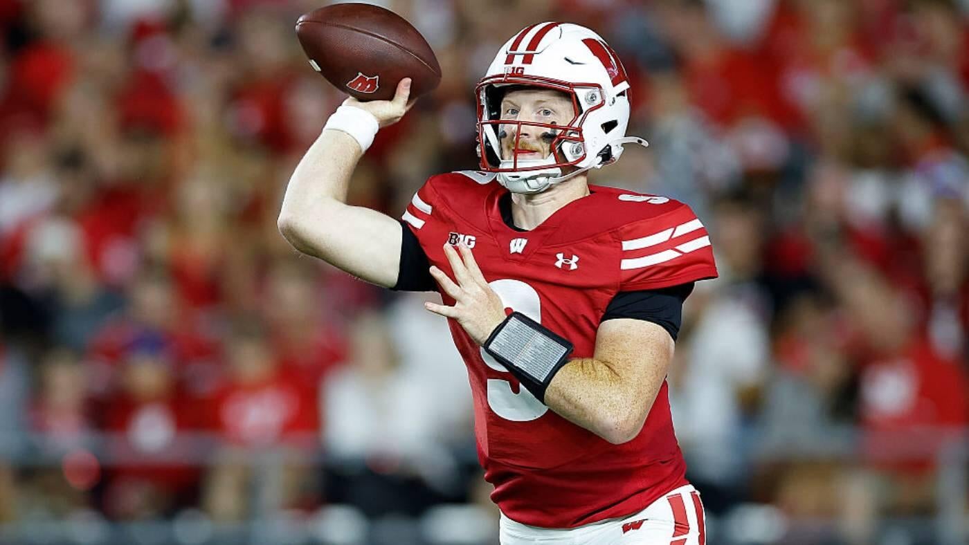 Wisconsin starting QB Billy Edwards Jr. leaves Week 1 win over Miami (Ohio) with non-contact injury
Wisconsin starting QB Billy Edwards Jr. leaves Week 1 win over Miami (Ohio) with non-contact injury