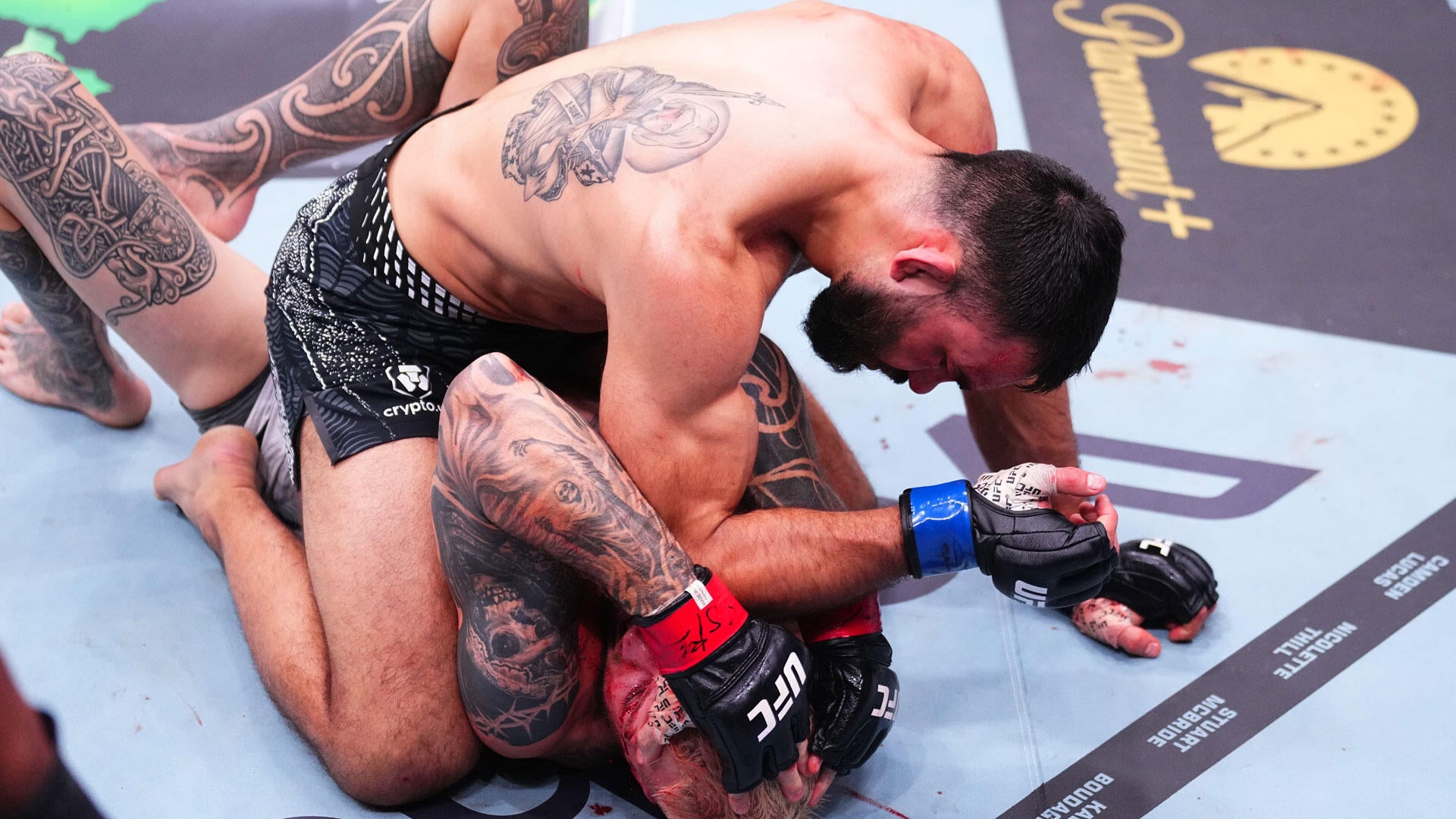 
                        Benoit Saint Denis makes statement with brutal TKO win over Dan Hooker at UFC 325
                    