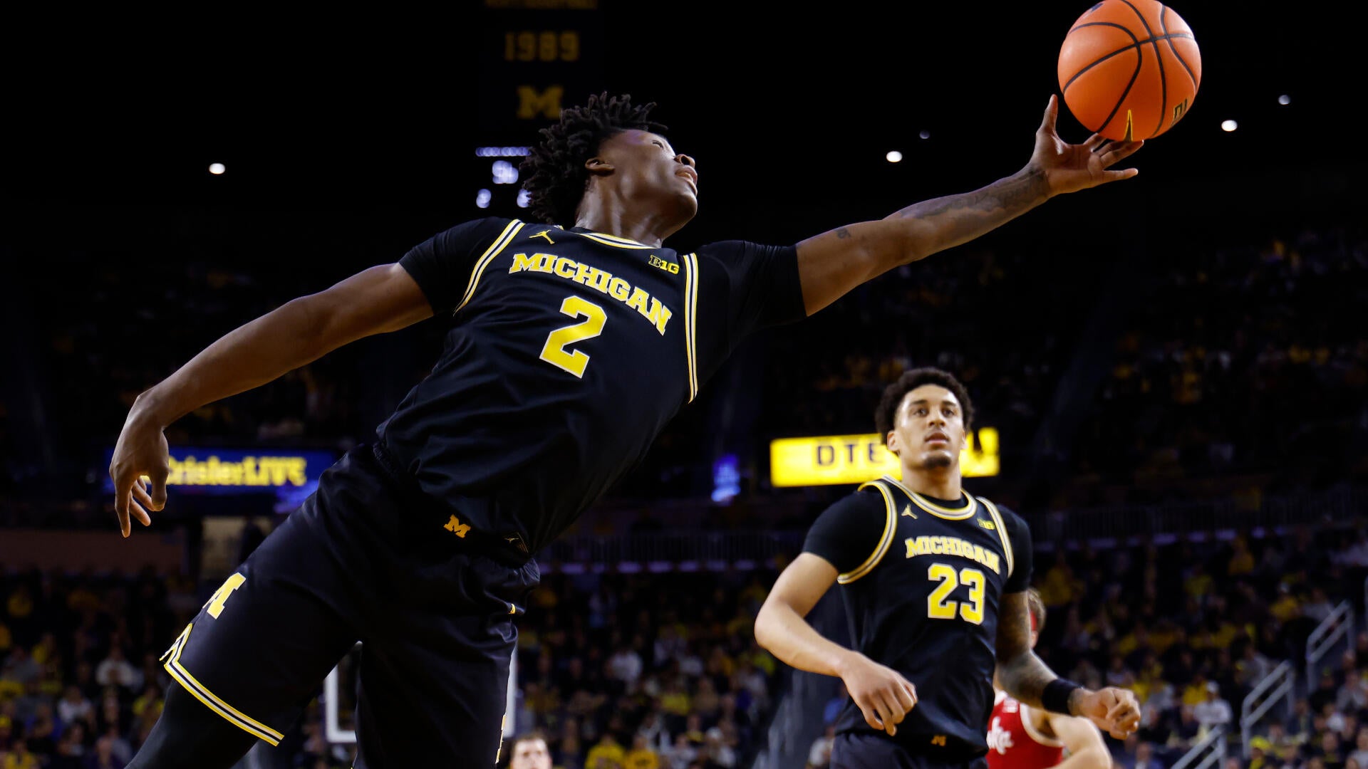 
                        2026 March Madness predictions: Expert bracket picks, NCAA Tournament odds for title game on Monday
                    