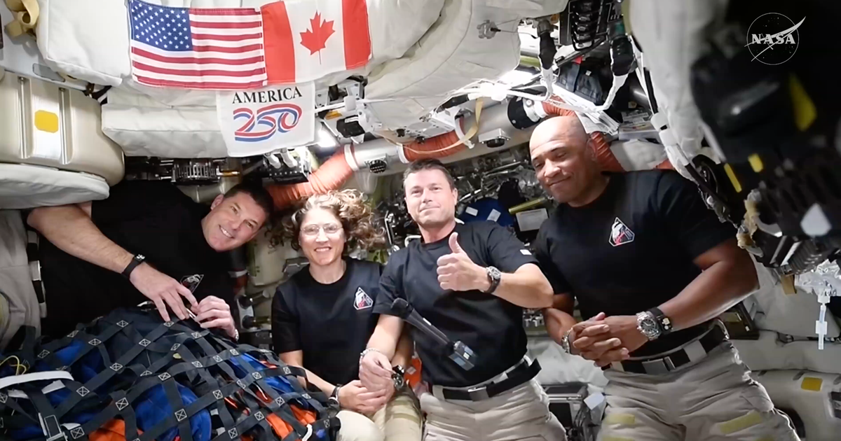 Trump calls Artemis II astronauts 