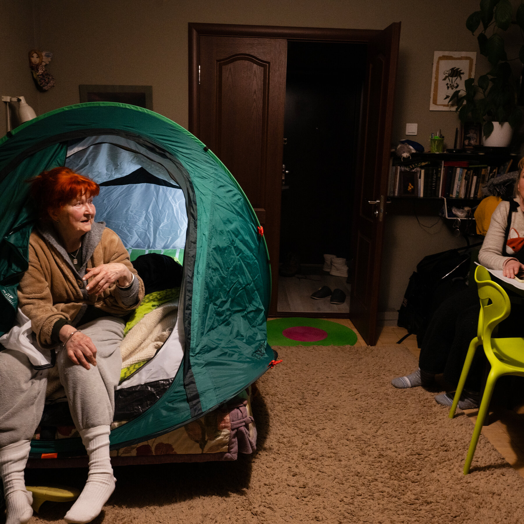 Russia Knocked Out the Heat. So She Slept in a Tent on Her Bed.