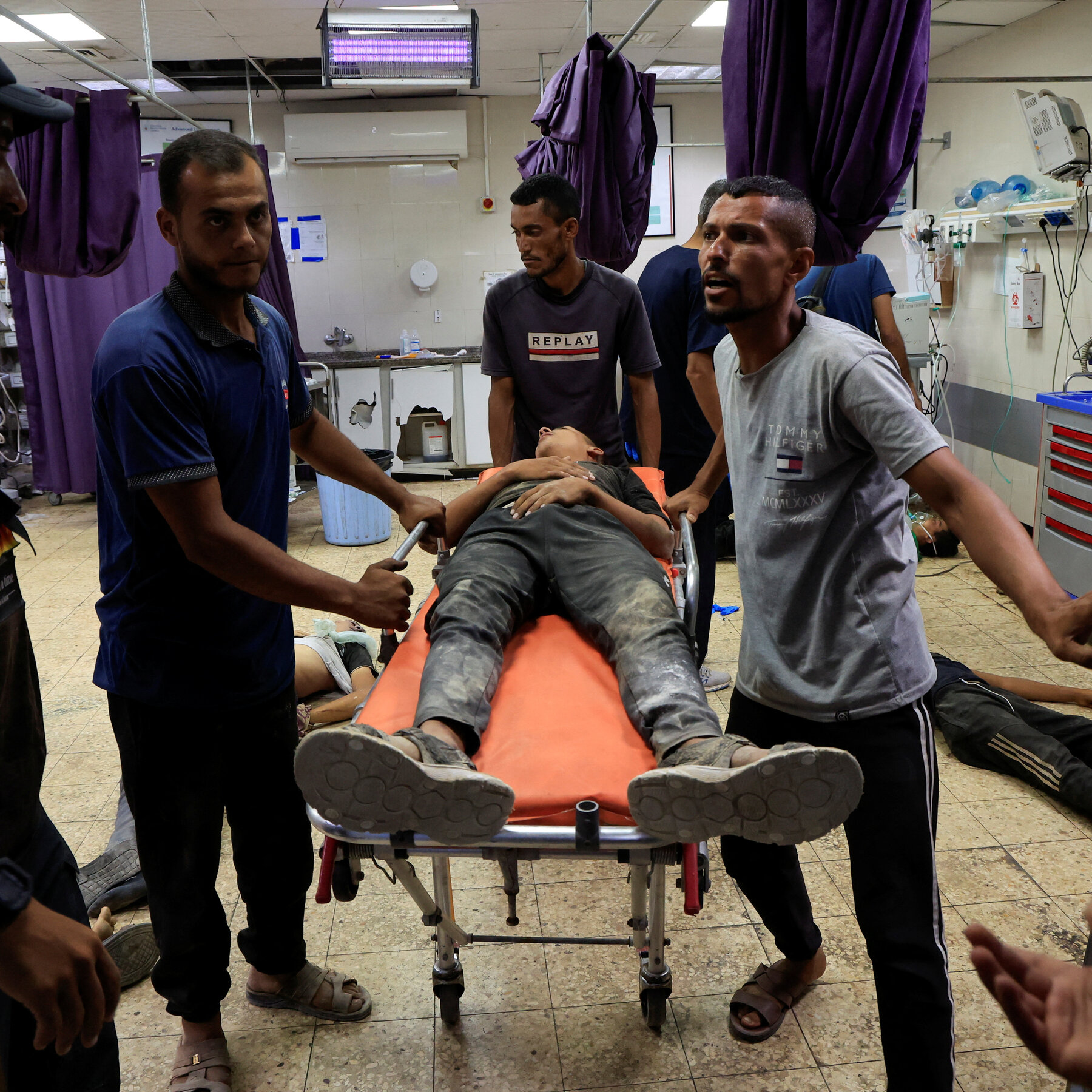 At Least 20 Killed in Stampede Outside a Gaza Aid Site