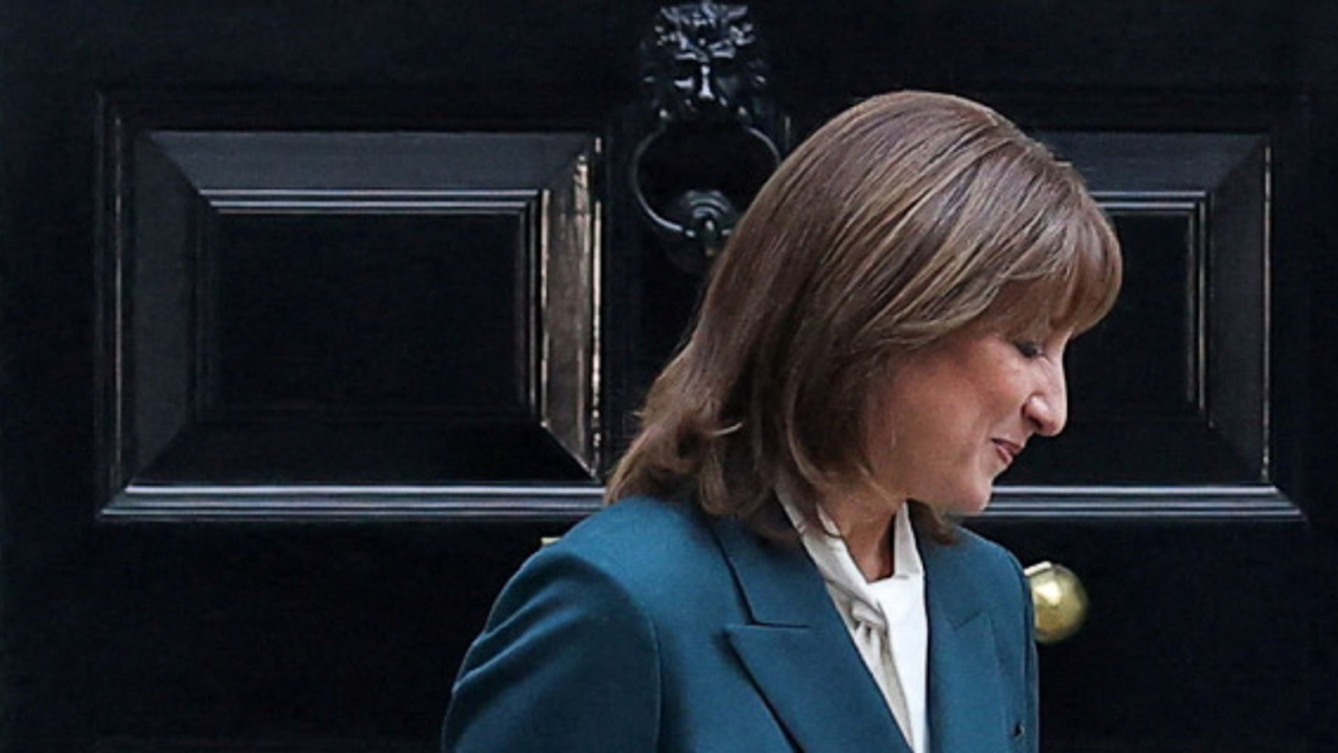 Record-breaking budget surplus as government's tax income rises