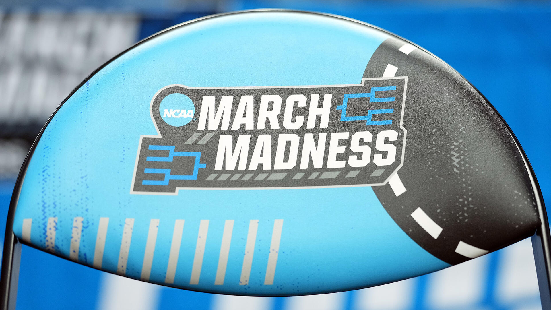 
                        2026 March Madness TV schedule for second round: Tip times, announcers, where to watch NCAA Tournament games
                    