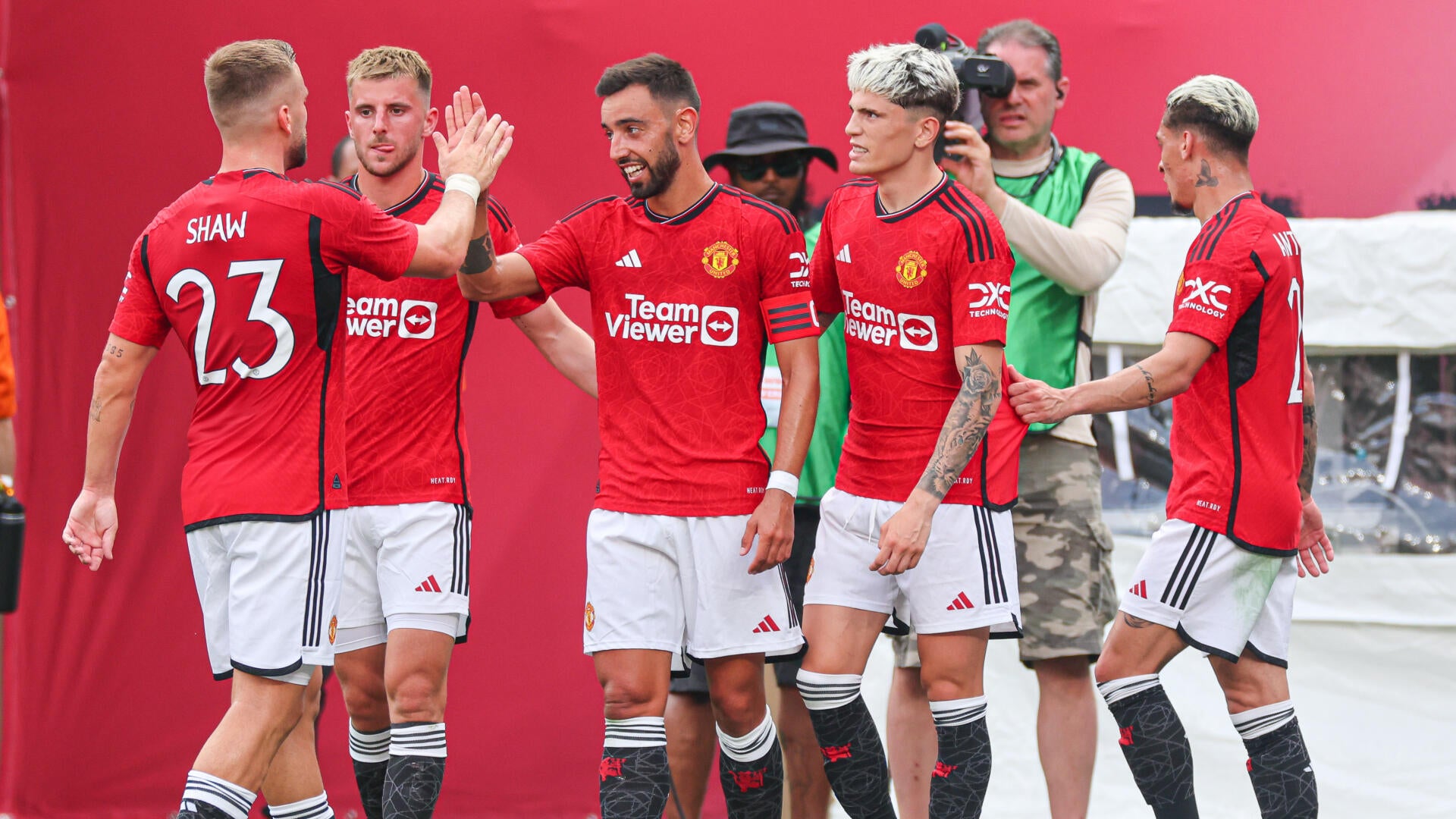 
                        Everton vs. Manchester United prediction, odds, picks for Premier League match on Monday, Feb. 23
                    