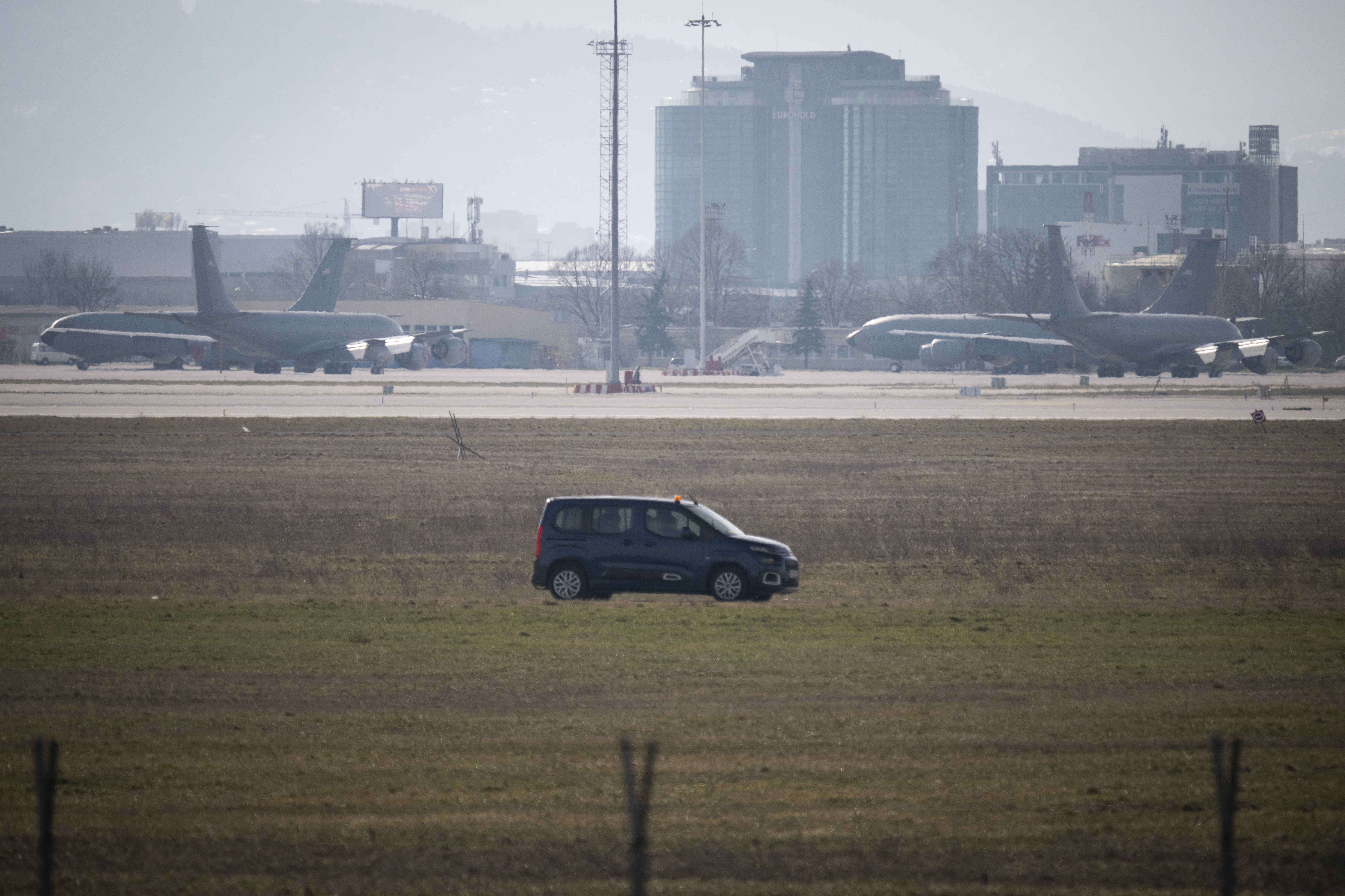 Massive US Air Force warplane movements in Bulgaria raise stakes for Iran talks