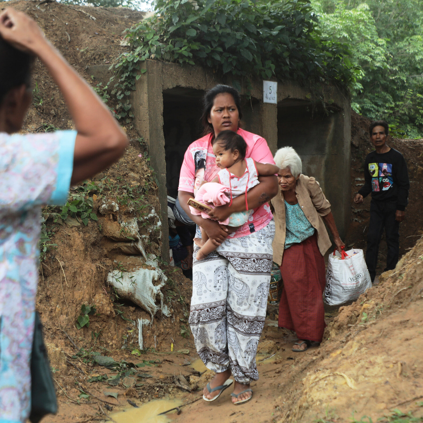 Live Updates: Thailand Says 12 Killed in Border Clashes With Cambodia