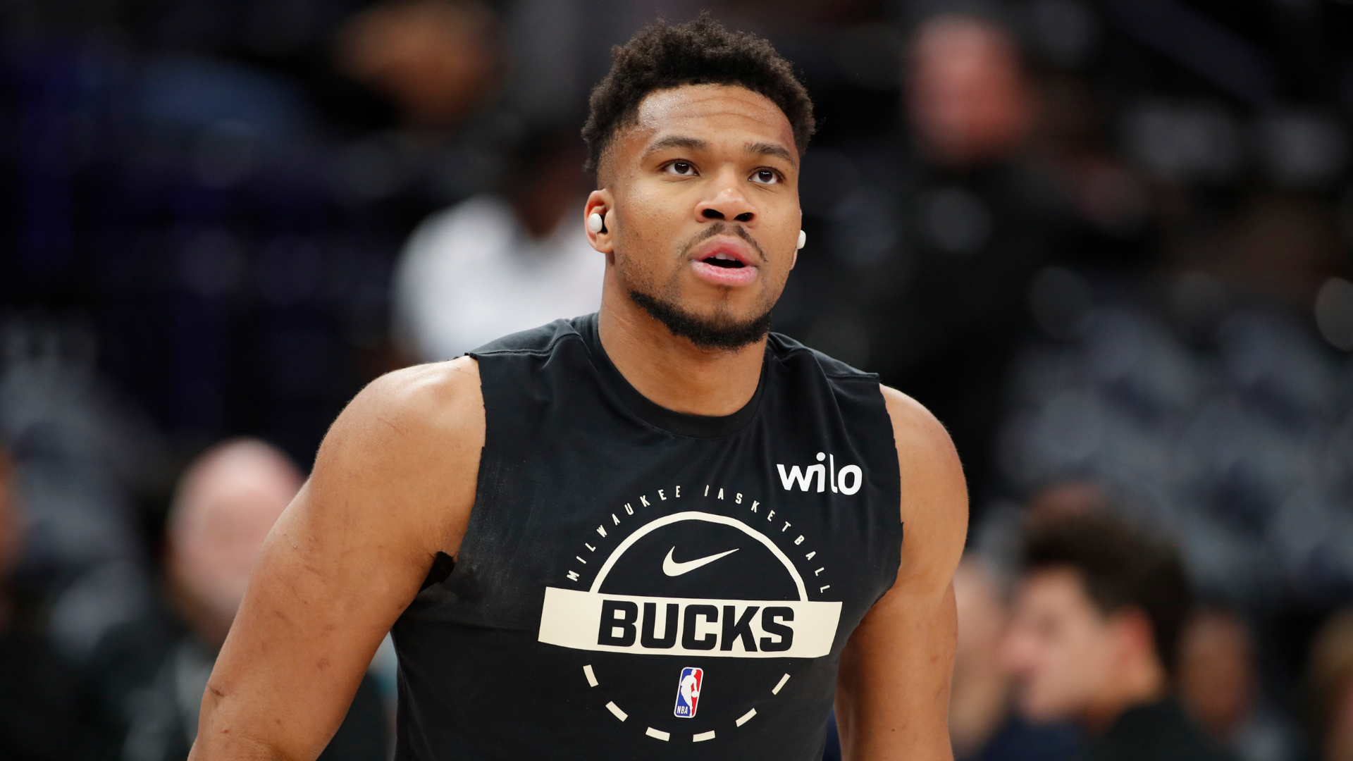 
                        NBPA accuses Bucks of tanking for trying to hold out Giannis Antetokounmpo, but there's a simpler explanation
                    