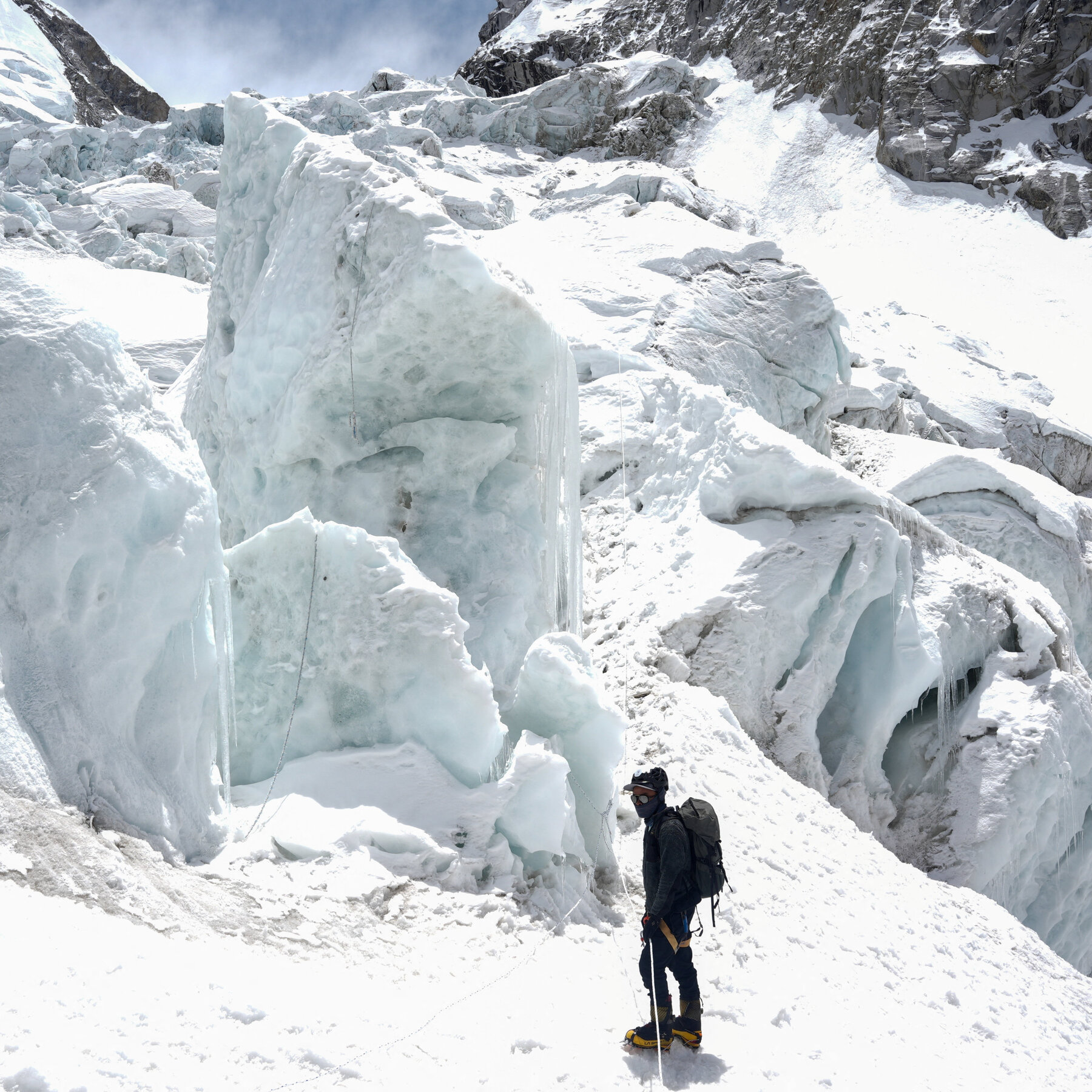 The Elite ‘Doctors’ Who Care for Mount Everest