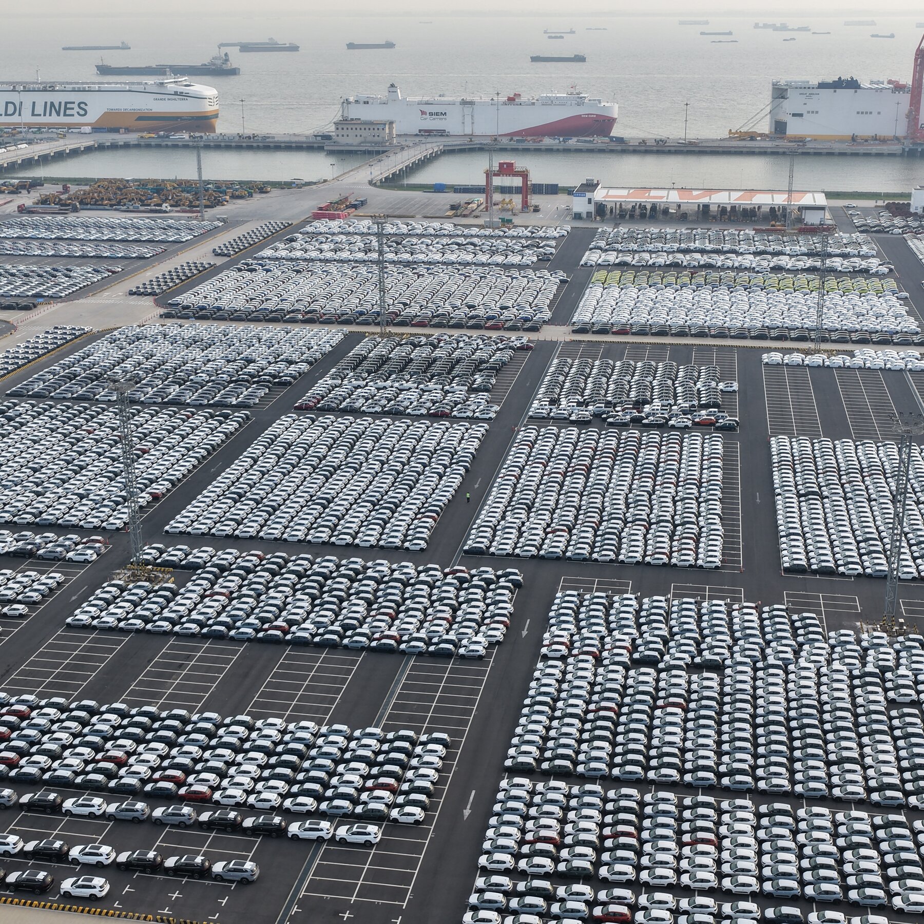 China’s Economy Starts to Show Cracks From Iran War