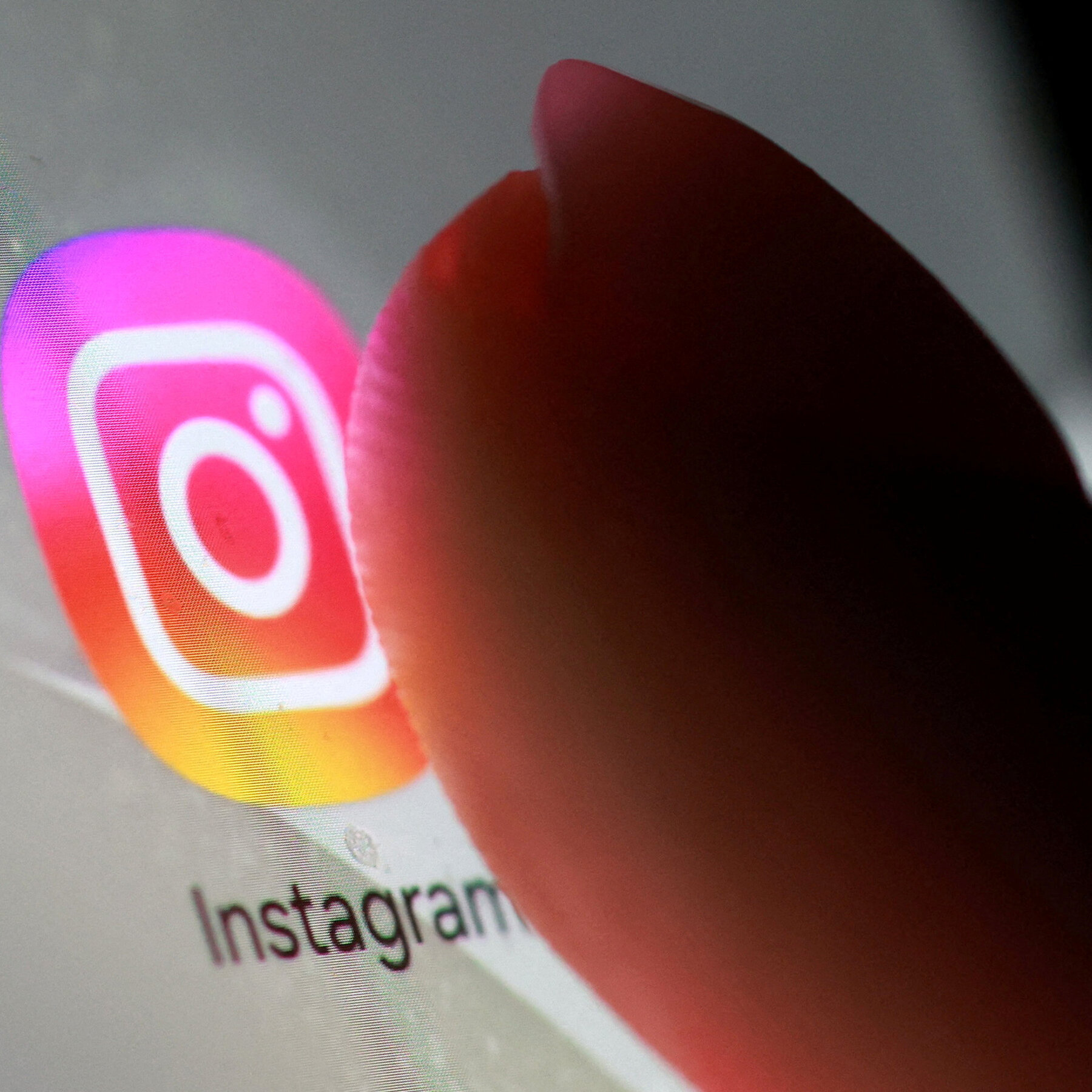 Instagram to Alert Parents to Teens’ Self-Harm Searches