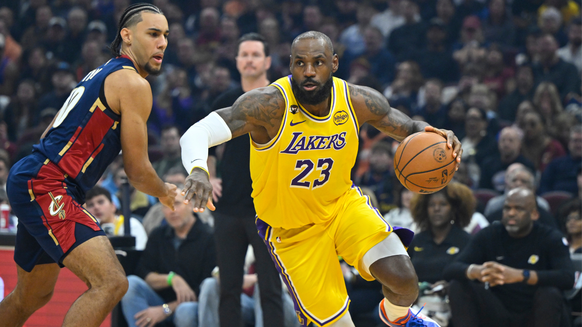 
                        Lakers vs. Warriors odds, prediction, spread, time: 2026 NBA picks for Saturday, Feb. 28 from proven model
                    